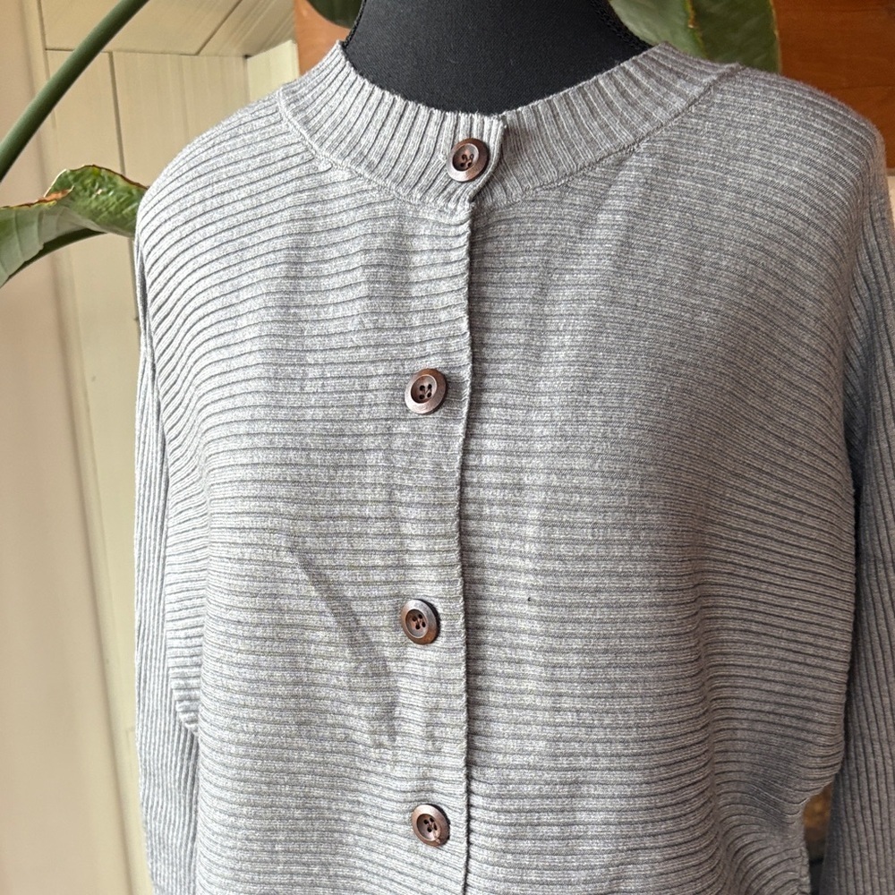 Batwing sweater - Picture 7 of 11